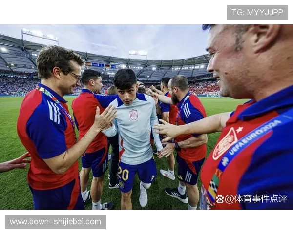 世界杯集锦精彩片段精选,带你领略足球场上的激烈对抗与精彩配合